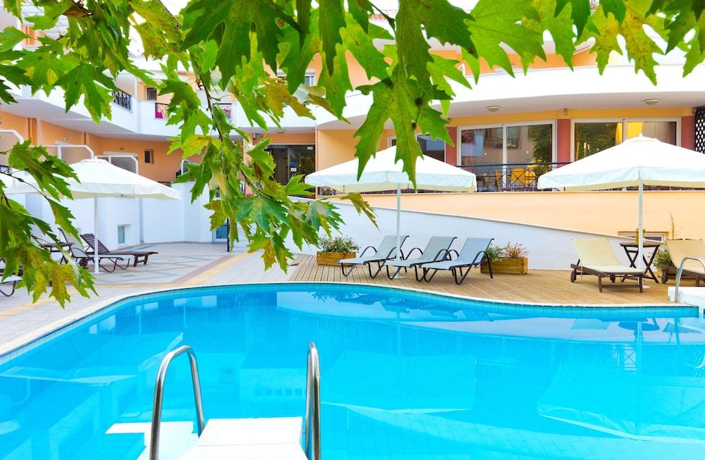 Filia Hotel And Apartments لايميناس المظهر الخارجي الصورة